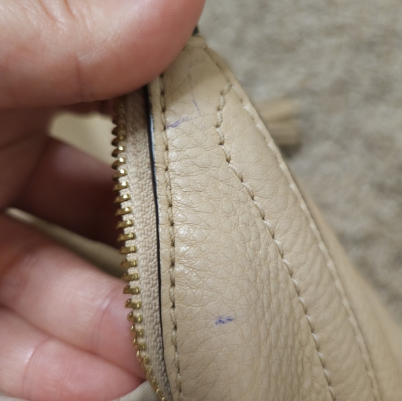 HP!! MICHAEL KORS CREAM TASSEL LARGE LYDIA HOBO BAG  - Picture 14 of 16